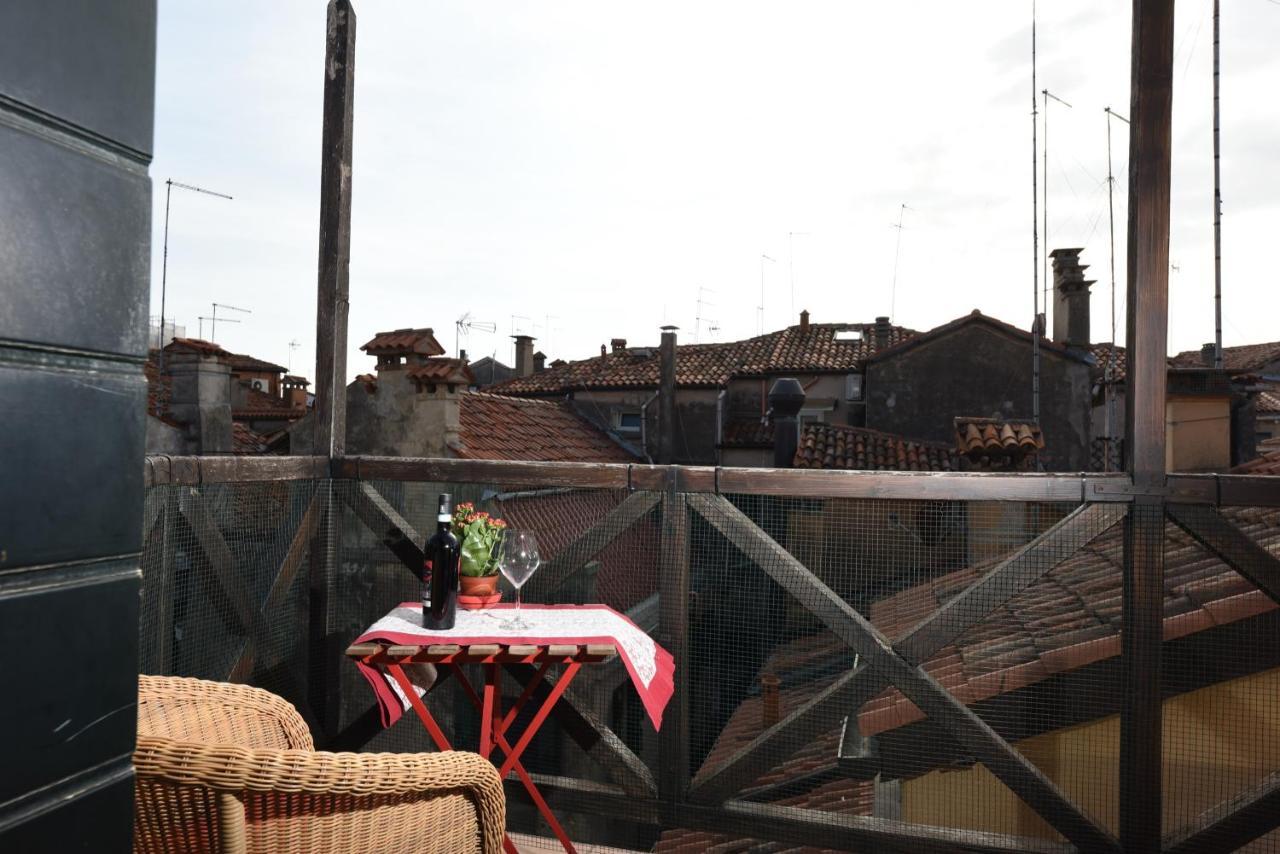 Bellissima Casa Vicino Biennale Grande Terrazza ! Lägenhet Venedig Exteriör bild